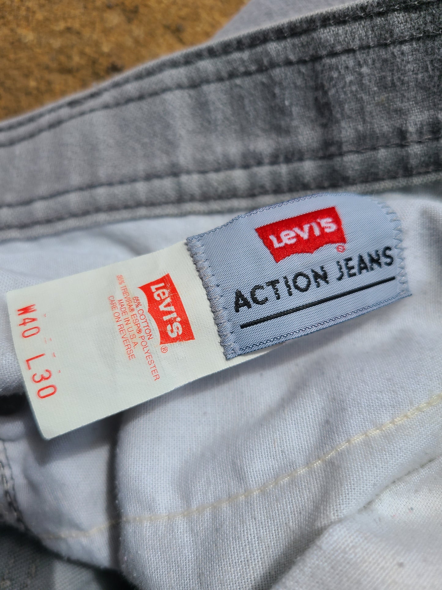 Late 90s Bronze Tab Levi's action jeans Size 40×30