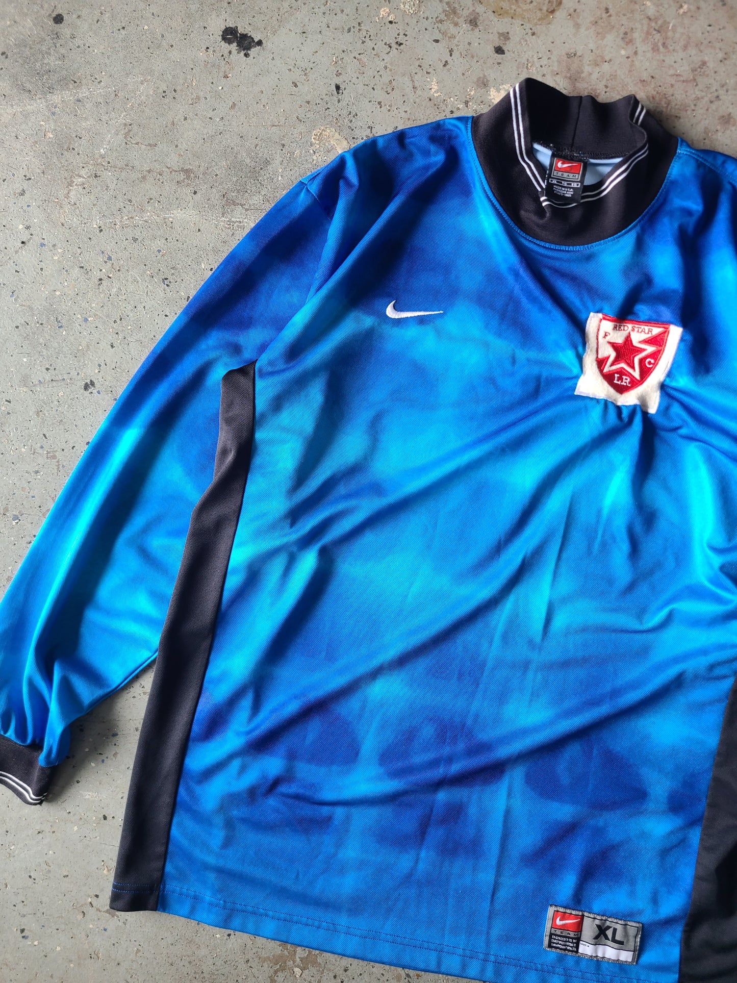 1999 Nike goalkeeper jersey w/Red Star FC patch size XL